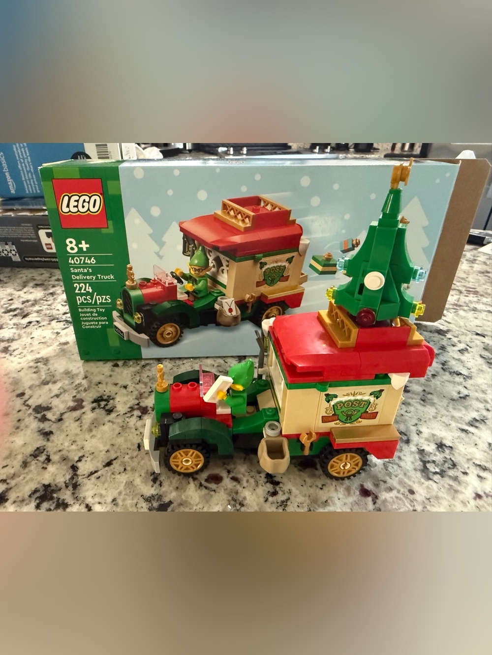 LEGO Santa’s Delivery Truck 40746 Christmas Holiday Set 224 Pieces